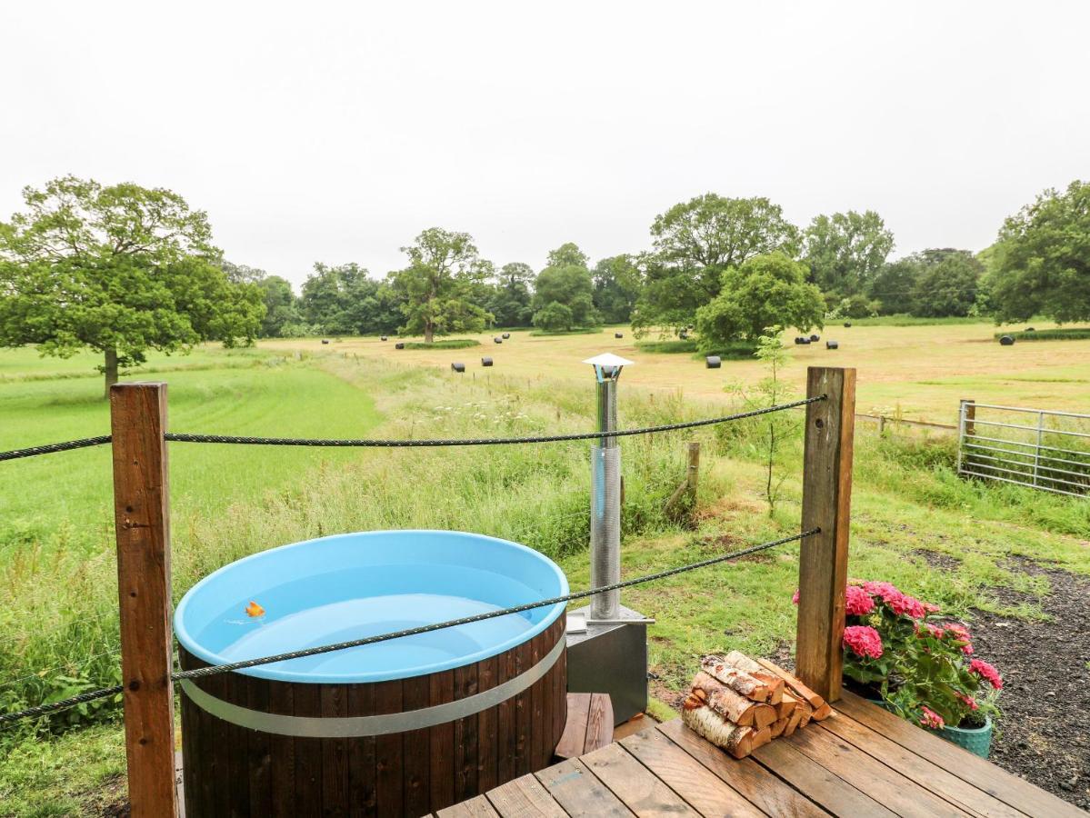 The Lazy Mare By The Water Villa Rugeley Bagian luar foto