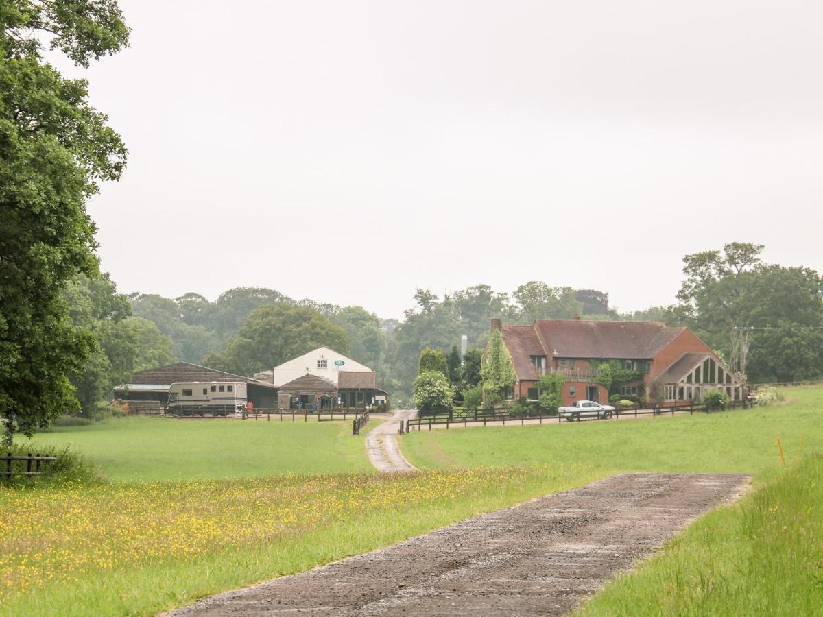 The Lazy Mare By The Water Villa Rugeley Bagian luar foto